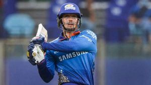 IPL 2021: മുംബൈ ഓപ്പണറുള്‍പ്പെടെ ആറു പേര്‍ ആദ്യ മല്‍സരങ്ങള്‍ക്കില്ല! രാജസ്ഥാനും തിരിച്ചടി