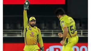 IPL 2021: വിക്കറ്റ് കീപ്പറായി കൂടുതല്‍ പുറത്താക്കല്‍, ധോണിയോളം വരില്ല ആരും, ടോപ് ഫൈവ് ഇതാ