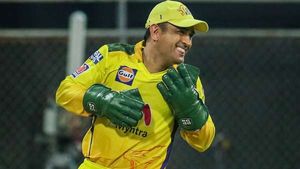 IPL 2021: ധോണി നിര്‍ത്തില്ല, ഒരു വര്‍ഷം കൂടി തുടരും- നിലനിര്‍ത്താനിടയുള്ളവരെ കുറിച്ച് ചോപ്ര