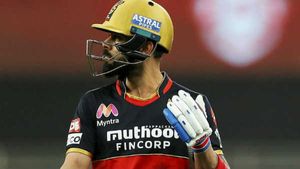IPL 2021: ഇപ്പോള്‍ വെറും സാധാരണ താരം! വിരമിച്ച് സിനിമയിലേക്കു വരണം- കോലിക്കു വിമര്‍ശനം