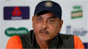 T20 World Cup 2021: ഏറ്റവും പ്രതിഫലമുള്ള പരിശീലകനാര്? രവി ശാസ്ത്രി തലപ്പത്ത്, മറ്റുള്ളവരെ അറിയാം