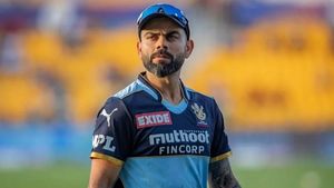 IPL 2021: 'സമ്മര്‍ദ്ദം താങ്ങാനാവുന്നില്ല', പാതിവഴിയില്‍ കോലിയുടെ നായകസ്ഥാനം തെറിക്കുമോ?