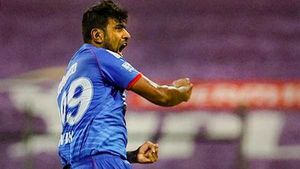 ജയിച്ചെന്നു മനസ്സില്‍ കരുതി, പിന്നാലെ സിക്‌സര്‍!- പിഴച്ചത് എവിടെയെന്നു അശ്വിന്‍ പറയുന്നു