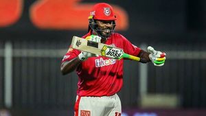 IPL 2021: 'പഞ്ചാബ് ഗെയ്‌ലിനെ പരിഗണിച്ച രീതി ശരിയല്ല'- വിമര്‍ശിച്ച് ഗവാസ്‌കറും പീറ്റേഴ്‌സനും