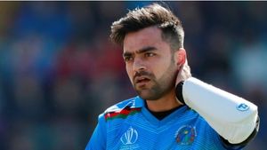 T20 World Cup: ടി20യില്‍ വേഗത്തില്‍ 100 വിക്കറ്റ്, മലിംഗയെ മറികടന്ന് ചരിത്ര നേട്ടത്തില്‍ റാഷിദ് ഖാന്‍