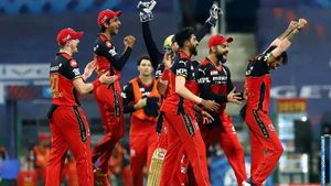 IPL 2021: ആര്‍സിബിയുടെ സമയമെത്തി, ഇത്തവണ കപ്പുയര്‍ത്തും! പ്രവചിച്ച് ക്ലൂസ്‌നര്‍
