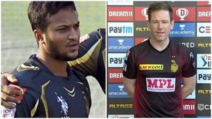 IPL 2021: 'മോര്‍ഗനെ മാറ്റൂ, ക്യാപ്റ്റനായി ഷക്കീബ് അല്‍ ഹസന്‍ വരട്ടെ', നിര്‍ദേശിച്ച് ആകാശ് ചോപ്ര