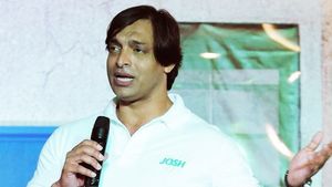 T20 World Cup 2021: 'ഐപിഎല്ലല്ല ലോകകപ്പ്', പാകിസ്താന്‍ 180 റണ്‍സെടുത്താല്‍ ഇന്ത്യ വിയര്‍ക്കും- അക്തര്‍