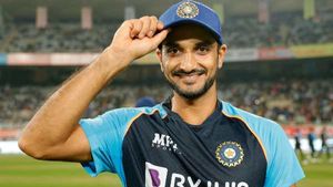 IND vs NZ: പര്‍പ്പിള്‍ ക്യാപ്പില്‍ നിന്ന് ഇന്ത്യന്‍ ക്യാപ്പിലേക്ക്- ഹര്‍ഷലിന് കാത്തിരുന്ന അരങ്ങേറ്റം