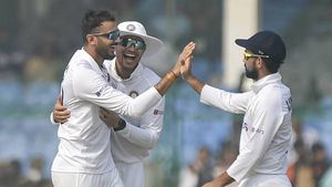 IND vs NZ:'അക്ഷര്‍ വജ്രായുധം', റെക്കോഡ് പ്രകടനം, മൂന്നാം ദിനത്തില്‍ പ്രധാന നേട്ടങ്ങളിതാ