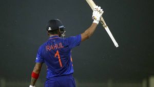 IPL 2022: ലേലത്തില്‍ രാഹുല്‍ ചരിത്രം സൃഷ്ടിക്കും, 20 കോടിക്ക് മുകളില്‍ നേടും, പ്രവചിച്ച് ആകാശ് ചോപ്ര