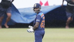 T20 World Cup 2021: 'സൂര്യകുമാര്‍ ഫിറ്റാണെങ്കില്‍ ടീമില്‍ ഉള്‍പ്പെടുത്തണം' - അജിത്ത് അഗാര്‍ക്കര്‍