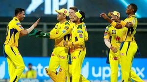 IPL 2022: 'വൈകാരികതയ്ക്കാണ് സിഎസ്‌കെ കൂടുതല്‍ പ്രാധാന്യം നല്‍കുന്നത്'; ആകാശ് ചോപ്ര