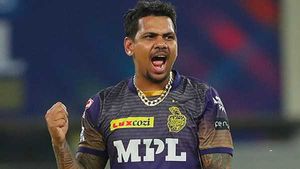 IPL 2022: വമ്പന്‍ നേട്ടവുമായി നരെയ്ന്‍, എബിഡിക്കു ശേഷം ഇതാദ്യം!- ധോണിയോളമെത്തില്ല ആരും