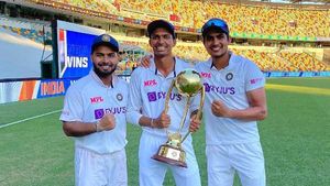 റിഷഭും ഗില്ലും എല്ലാം തീരുമാനിച്ചിരുന്നു, ഞാന്‍ ഒന്നും പറഞ്ഞില്ല!- ഗാബ ടെസ്റ്റിനെക്കുറിച്ച് ശാസ്ത്രി
