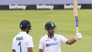 IND vs SA: സെവാഗ്- ഗംഭീര്‍ ജോടിയുടെ റെക്കോര്‍ഡ് പഴങ്കഥ! രാഹുല്‍- മായങ്ക് തലപ്പത്ത്