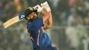 IND vs WI: ഹിറ്റ്മാന്‍ തന്നെയാവുമോ? ഏകദിനത്തില്‍ പ്ലെയര്‍ ഓഫ് സീരീസാവാന്‍ ഇവര്‍
