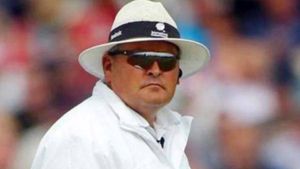 IND vs SA: ഒന്ന് മിണ്ടാതിരി ഠാക്കൂറേ... 'നിങ്ങളെനിക്ക് ഹൃദയാഘാതമുണ്ടാക്കരുത്', ഇന്ത്യന്‍ ടീമിനോട് അംപയര്‍