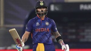 IND vs SA: പരിക്ക് വില്ലനാവുന്നു, കോലിക്ക് ഏകദിന പരമ്പര നഷ്ടമായേക്കും, ഇന്ത്യക്ക് വലിയ ആശങ്ക