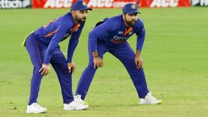 IND vs WI: നിങ്ങള്‍ മിണ്ടാതിരിക്കാമോ? എന്നാല്‍ എല്ലാം ശരിയാവും- കോലിക്കു രോഹിത്തിന്റെ പിന്തുണ