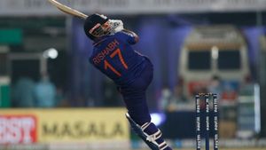 IND vs WI T20: 'നീ അടിച്ചോടാ', റോവ്മാന്‍ പവല്‍ വെടിക്കെട്ടില്‍ റിഷഭ് ഹാപ്പി, കാരണം ഇതാണ്
