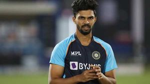 IND vs SL T20: 'ഇത് അനീതിയാണ്', പരിക്കല്ല, റുതുരാജിനെ തഴഞ്ഞതാണെന്ന് ഫാന്‍സ്, വിമര്‍ശനം