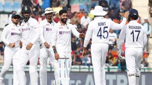 IND vs SL:ഇന്ത്യയുടെ 'ആറാട്ട്', ജഡേജക്കും രോഹിത്തിനും അശ്വിനും റെക്കോഡ്, എല്ലാം അറിയാം