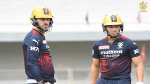 IPL 2022: ഓപ്പണിങ്ങില്‍ മിന്നിച്ച് ഫഫും അനൂജും, 100 റണ്‍സ് കൂട്ടുകെട്ട്, കരുതിയിരുന്നോളൂ