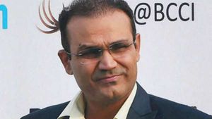 IPL 2022: സഞ്ജുവും ഇഷാനും വേണ്ട, ഇന്ത്യയുടെ ബാക്ക് അപ്പ് കീപ്പറെ നിര്‍ദേശിച്ച് സെവാഗ്