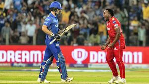 IPL 2022: മുംബൈയെ പഞ്ചറാക്കി പഞ്ചാബ്! അഞ്ചാം തോല്‍വി