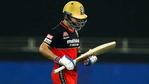 IPL 2022: കോലിയെ 'ചതിച്ചു', ഉത്തപ്പയെ രക്ഷിച്ചു? വിവാദമായ തീരുമാനങ്ങള്‍