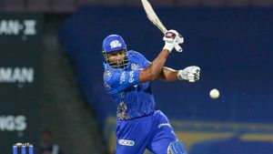 IPL 2022: പൊള്ളാര്‍ഡിനെ മുംബൈയ്ക്കു വിശ്വാസമില്ല! കാരണം ചോപ്ര പറയുന്നു