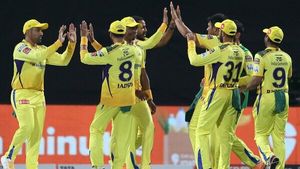 IPL 2022: എഴുതി തള്ളാന്‍ വരട്ടെ, സിഎസ്‌കെയ്ക്ക് ഇനിയും പ്ലേഓഫിലെത്താം, സാധ്യതകള്‍ ഇങ്ങനെ