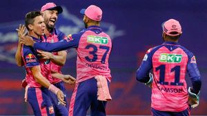 IPL 2022: സിഎസ്‌കെയുടെ ആറാം തോല്‍വി, പ്ലേ ഓഫില്‍ ആരൊക്കെ കടക്കും ? സാധ്യതകള്‍ ഇതാ