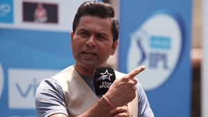 IND vs SA: ദക്ഷിണാഫ്രിക്കന്‍ ടീം ശക്തം, ഇന്ത്യ യുവതാരങ്ങളുമായി വന്നാല്‍ നാണം കെടും-ആകാശ്
