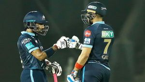 IPL 2022: ലാസ്റ്റ് ഓവര്‍ ത്രില്ലര്‍, മുംബൈയുടെ ഹീറോയായി സാംസ്- ജിടി വീണു