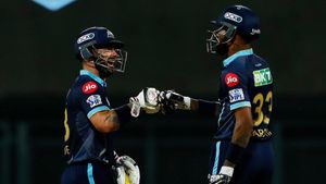 IPL 2022: തേര്‍ഡ് അംപയര്‍ക്ക് പിഴച്ചു, ഹെല്‍മറ്റും ബാറ്റും വലിച്ചെറിഞ്ഞ് വേഡ്, വീഡിയോ വൈറല്‍