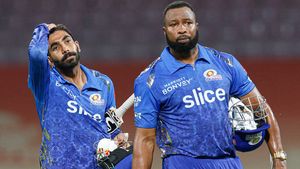 IPL 2022: ഈ സീസണില്‍ മെഗാഫ്‌ളോപ്പ്, അവനെ ഇനി മുംബൈ ജേഴ്‌സിയില്‍ കാണില്ല, പ്രവചിച്ച് ആകാശ് ചോപ്ര