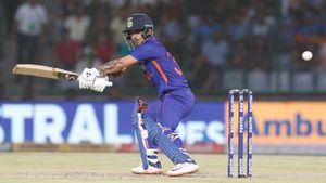 IND vs SA: ഗംഭീര്‍ ഇനി ഇഷാന് പിന്നില്‍, കോലിയുടെ റെക്കോര്‍ഡ് ജസ്റ്റ് മിസ്സ് !