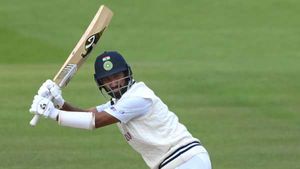 Ind Vs Ban: 1443 ദിവസത്തെ കാത്തിരിപ്പ്, ഒടുവില്‍ പുജാരയത് നേടിയെടുത്തു, കൈയടിച്ച് ആരാധകര്‍