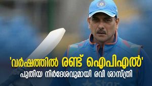 ബൈലാട്രല്‍ പരമ്പര വേണ്ട, എല്ലാ വര്‍ഷവും രണ്ട് ഐപിഎല്‍, പുതിയ ഐഡിയയുമായി ശാസ്ത്രി