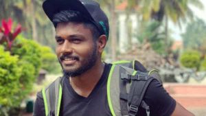 T20 World cup 2022: ഇത്രയും ഷോട്ടുകള്‍ മറ്റാര്‍ക്കുമില്ല! സഞ്ജു കളിക്കണമെന്ന് ശാസ്ത്രി
