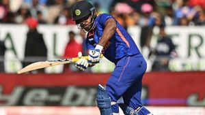 IND Vs IRE: വെല്‍ഡണ്‍ സഞ്ജൂ, ഇതാ പിറന്നു കന്നി ഫിഫ്റ്റി- കിടിലന്‍ ബാറ്റിങ്