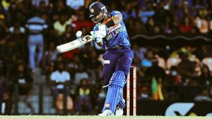 IPL 2023: 'ലങ്കന്‍ പാണ്ഡ്യ', മുംബൈയടക്കം മൂന്നു ടീമുകള്‍ ഷനകയ്ക്കായി വല വീശും?