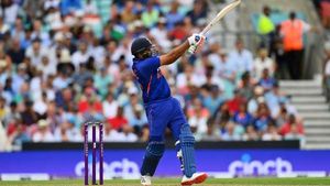 IND vs ENG: സിക്‌സര്‍ വേട്ട- വീരു രോഹിത്തിന്റെ അടുത്ത് പോലുമില്ല! ഗെയ്‌ലും പിറകില്‍