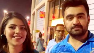 Asia Cup: ഭര്‍ത്താവ് ഇന്ത്യന്‍, ഭാര്യ പാകിസ്താനി! മല്‍സരശേഷം സംഭവിച്ചത്, വീഡിയോ വൈറല്‍