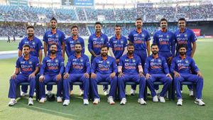 Asia Cup 2022: ഇന്ത്യ കളിച്ചത് 12 പേരുമായി! ചൂണ്ടിക്കാട്ടിയത് മുന്‍ പാക് കോച്ച്