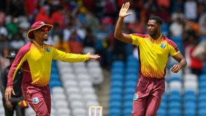 IND vs WI: മക്കോയ് മാജിക്ക്, ആറു വിക്കറ്റ്! ഇന്ത്യ തകര്‍ന്നു- വിജയലക്ഷ്യം 139