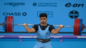 CWG 2022: സഹോദരന്റെ ത്യാഗം, പ്രതിസന്ധികളെ കരുത്താക്കി, അറിയാം അചിന്തയുടെ കഥ