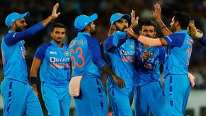 IND vs SA 2022: 'അഞ്ച് ബൗളര്‍മാരും ആറ് ബാറ്റ്‌സ്മാനും', ബാലന്‍സ് നഷ്ടപ്പെടും, ആകാശ് പറയുന്നു